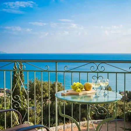 Eagle's Nest Apartment